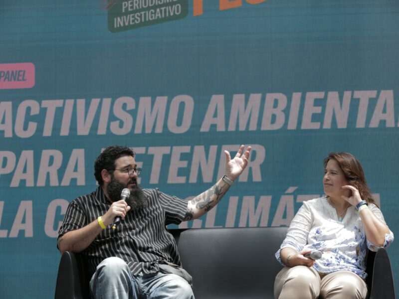 Dr. Federico Cintrón Moscoso, director de El Puente de Acción Climática de Puerto Rico; Maritza Maymí Hernández, coordinadora legislativa del Sierra Club Puerto Rico